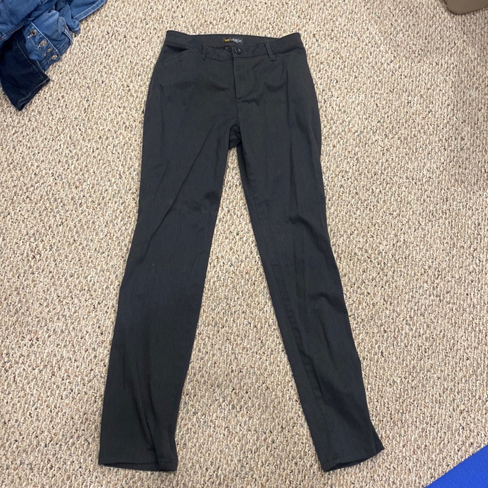 Lee brand, Charcoal grey work/dress pants. Straight leg style in size 6 tall.